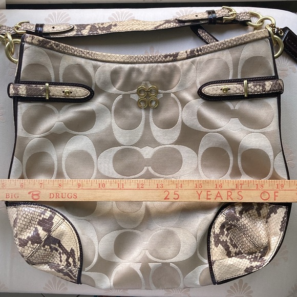 COACH classic tan material w/reptile pattern leather trim hobo purse. $55 - Picture 4 of 15